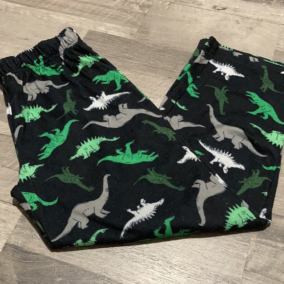 Carter’s Dino pjs - Picture 4 of 4